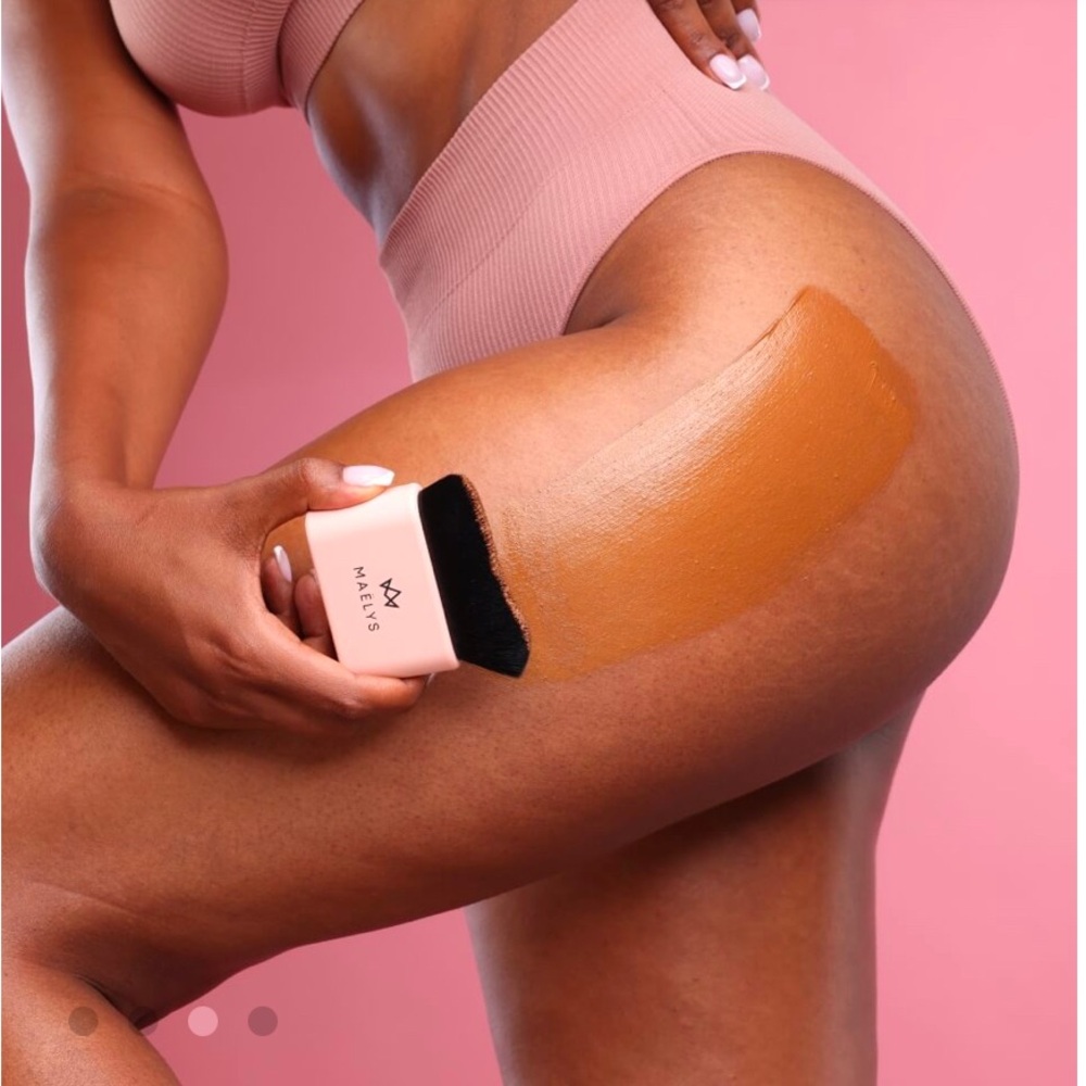 New! COVER-ME Body Blending Brush by Maelys